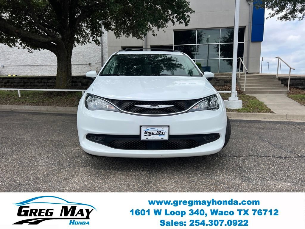 Used 2021 Chrysler Voyager Lxi FWD image 2
