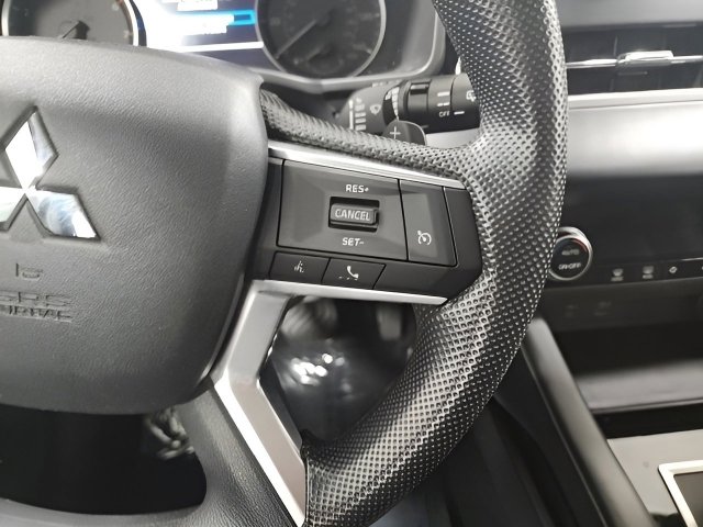 Used 2022 Mitsubishi Outlander ES image 22