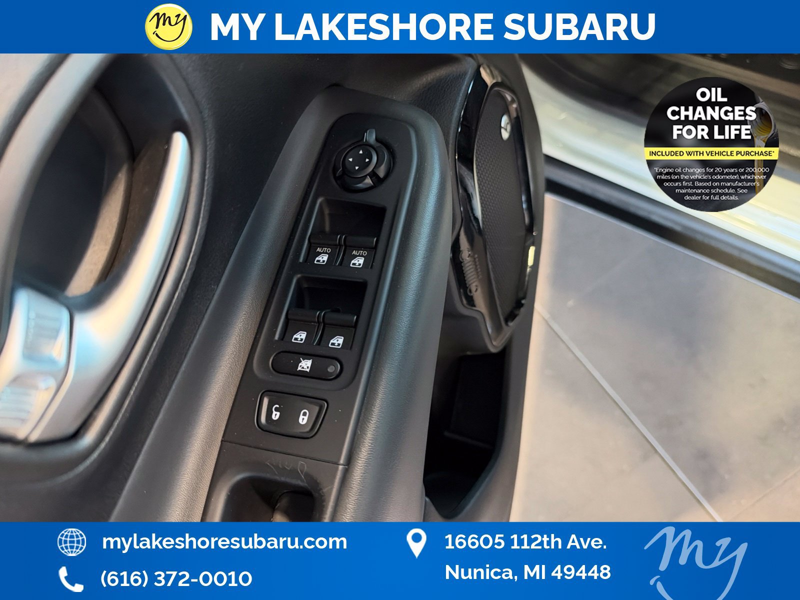 Used 2019 Jeep Renegade Altitude w/ UConnect 8.4 Nav Group AWD/4WD image 18