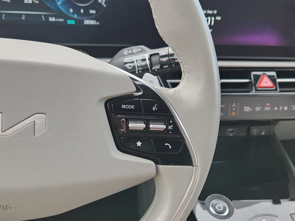 Certified 2023 Kia Niro Wind w/ Wind Preserve Package FWD image 27