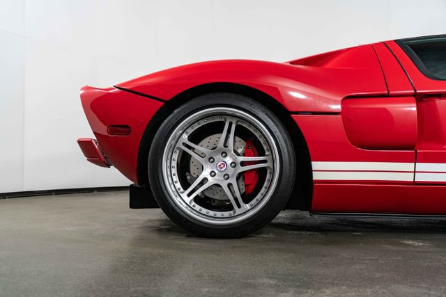 Used 2005 Ford GT image 10