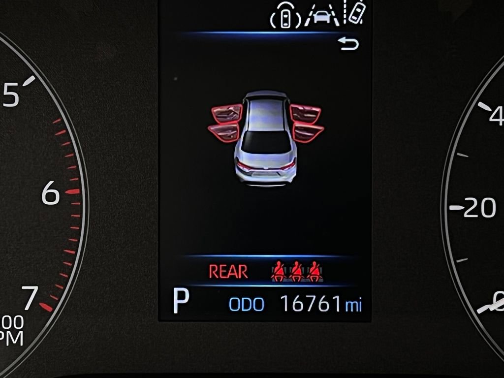 Used 2024 Toyota Corolla LE FWD image 17