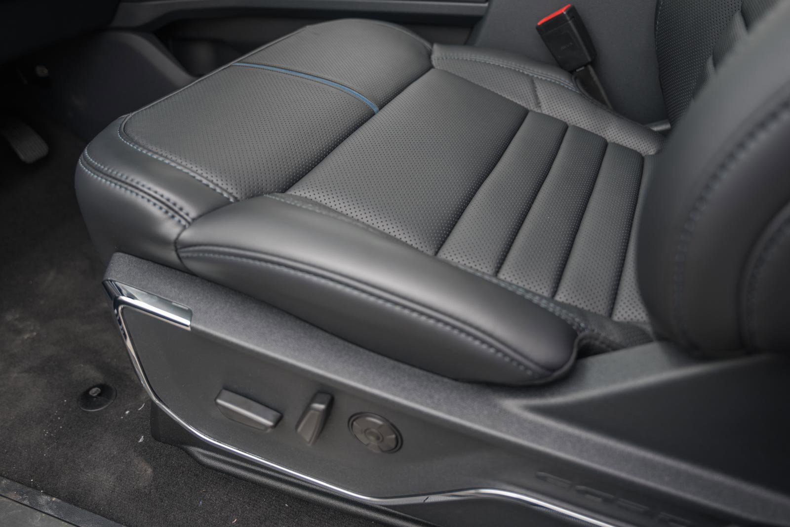 New 2026 Ford F350 Platinum image 90