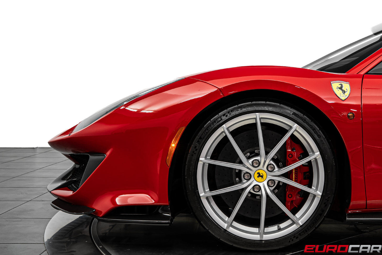 Used 2019 Ferrari 488 Pista Coupe RWD image 18