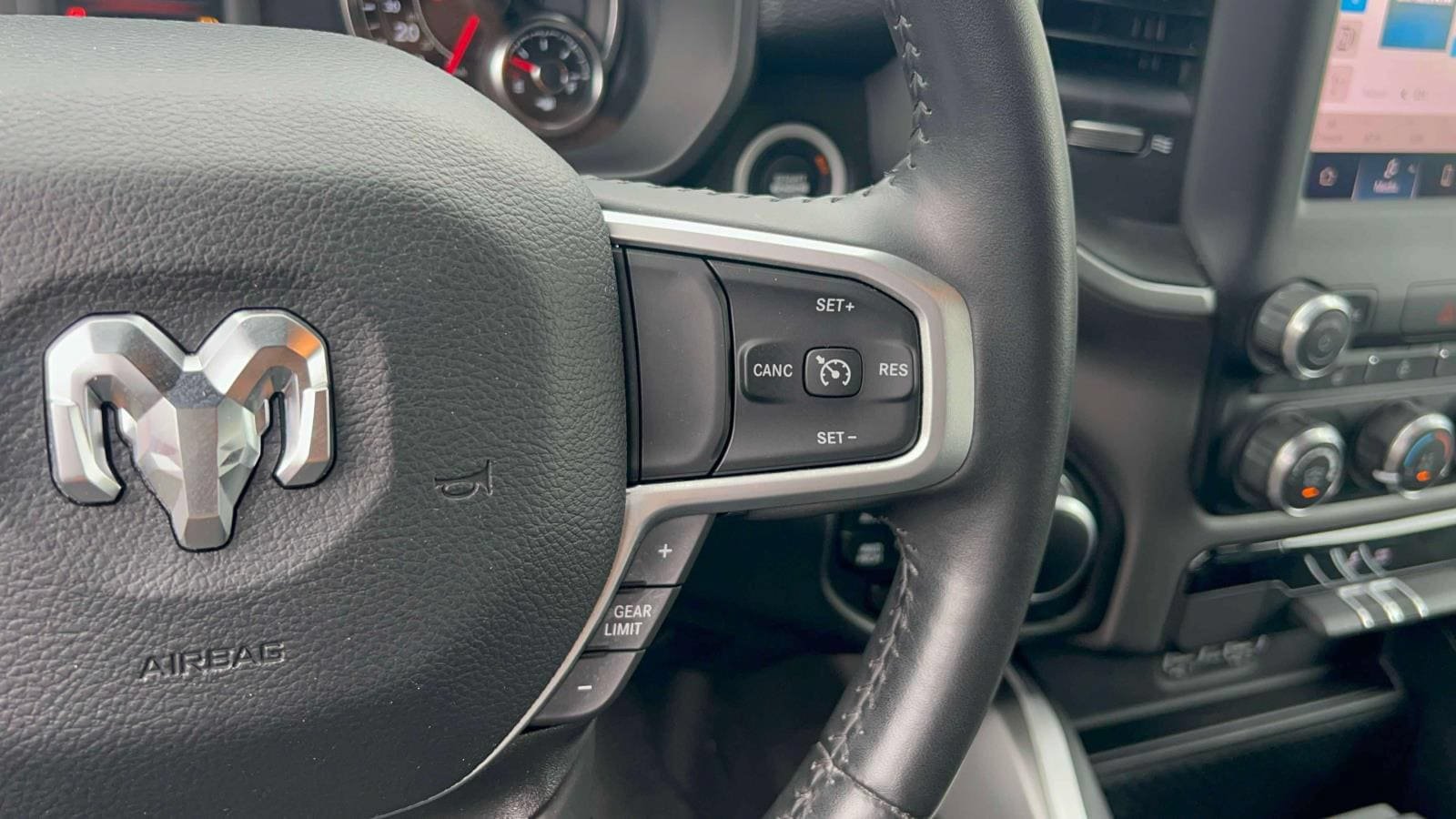 Used 2023 RAM 1500 Big Horn AWD/4WD image 18