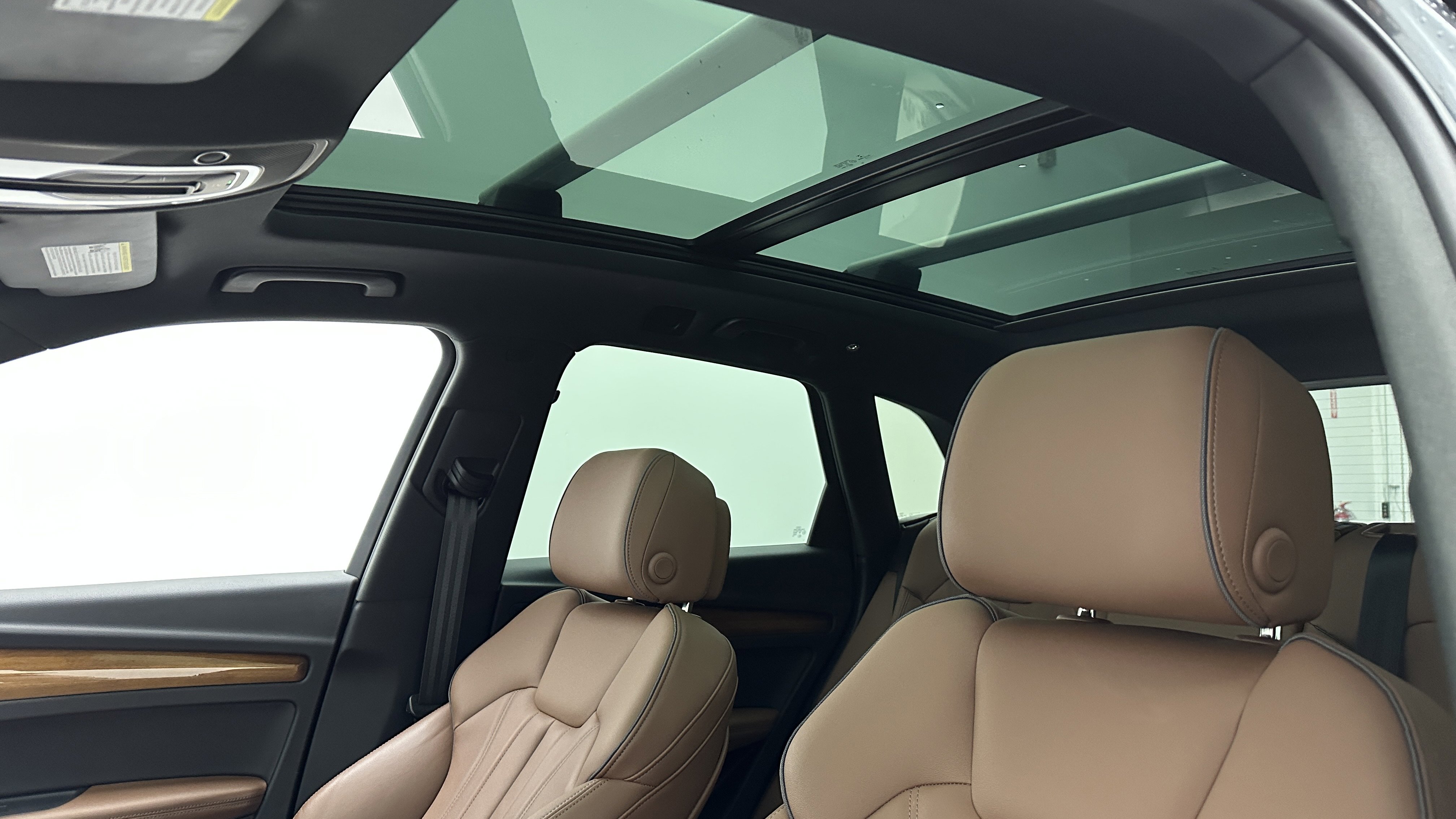 Used 2022 Audi Q5 e Premium Plus w/ Premium Plus Package image 6