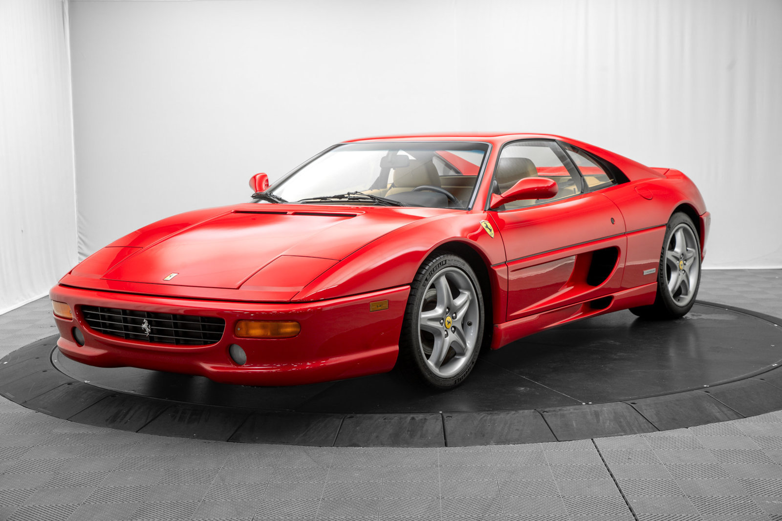 Used 1995 Ferrari F355 Berlinetta RWD image 4