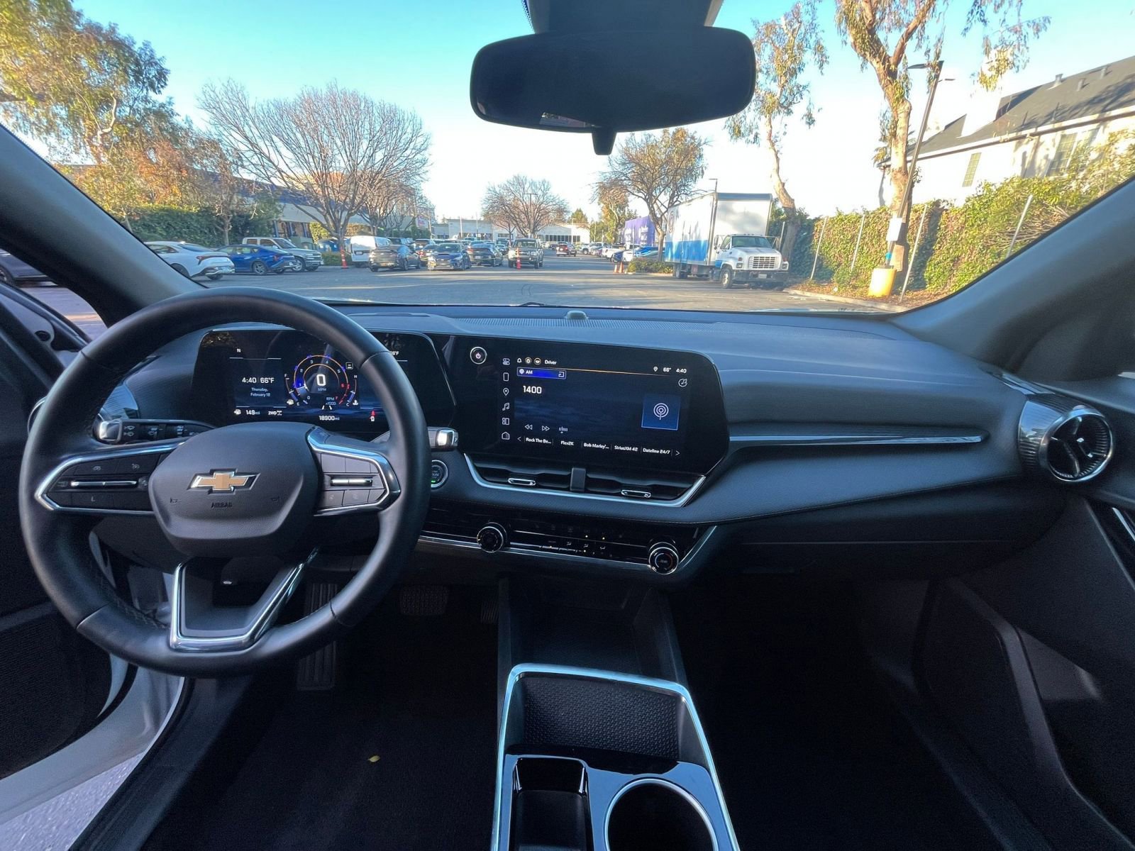 Used 2025 Chevrolet Equinox LT image 32