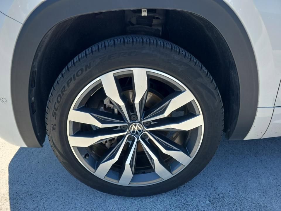 Used 2023 Volkswagen Atlas Cross Sport SEL Premium R-Line image 8