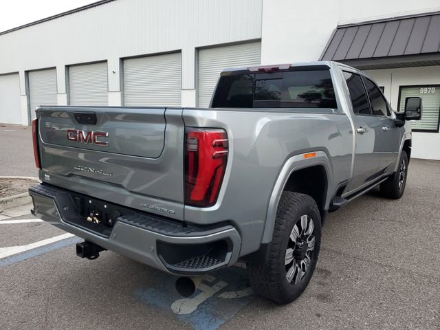 Used 2024 GMC Sierra 3500 Denali w/ Denali Reserve Package AWD/4WD image 4