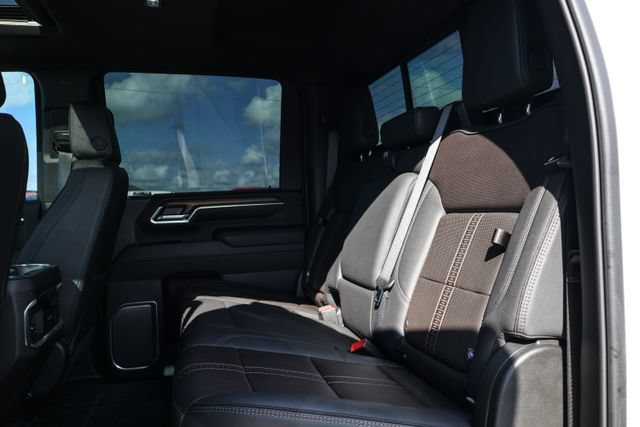 Used 2025 Chevrolet Silverado 2500 High Country w/ High Country Premium Package AWD/4WD image 7