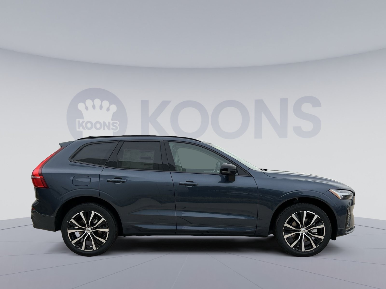 Used 2024 Volvo XC60 B5 Plus w/ Climate Package AWD/4WD image 8