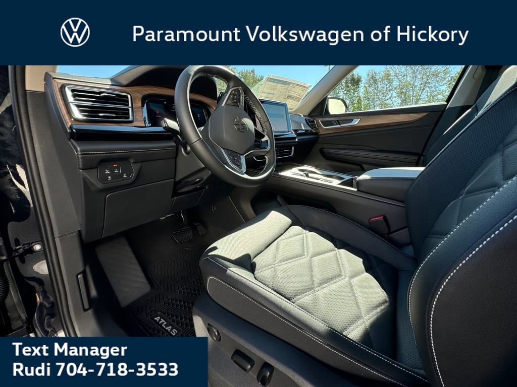 New 2026 Volkswagen Atlas SE image 4