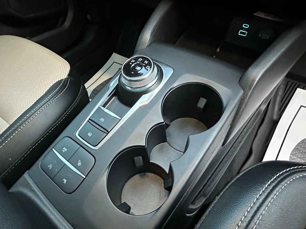 Used 2022 Ford Escape Titanium w/ Titanium Elite Package image 11