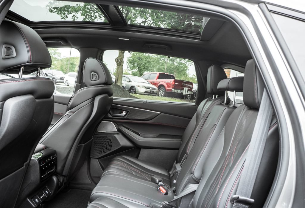 Used 2023 Acura MDX Type S AWD/4WD image 26