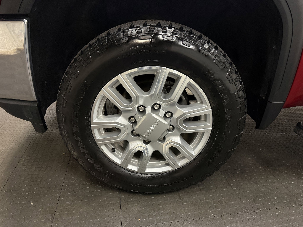 Used 2020 GMC Sierra 2500 SLT w/ SLT Premium Plus Package AWD/4WD image 9