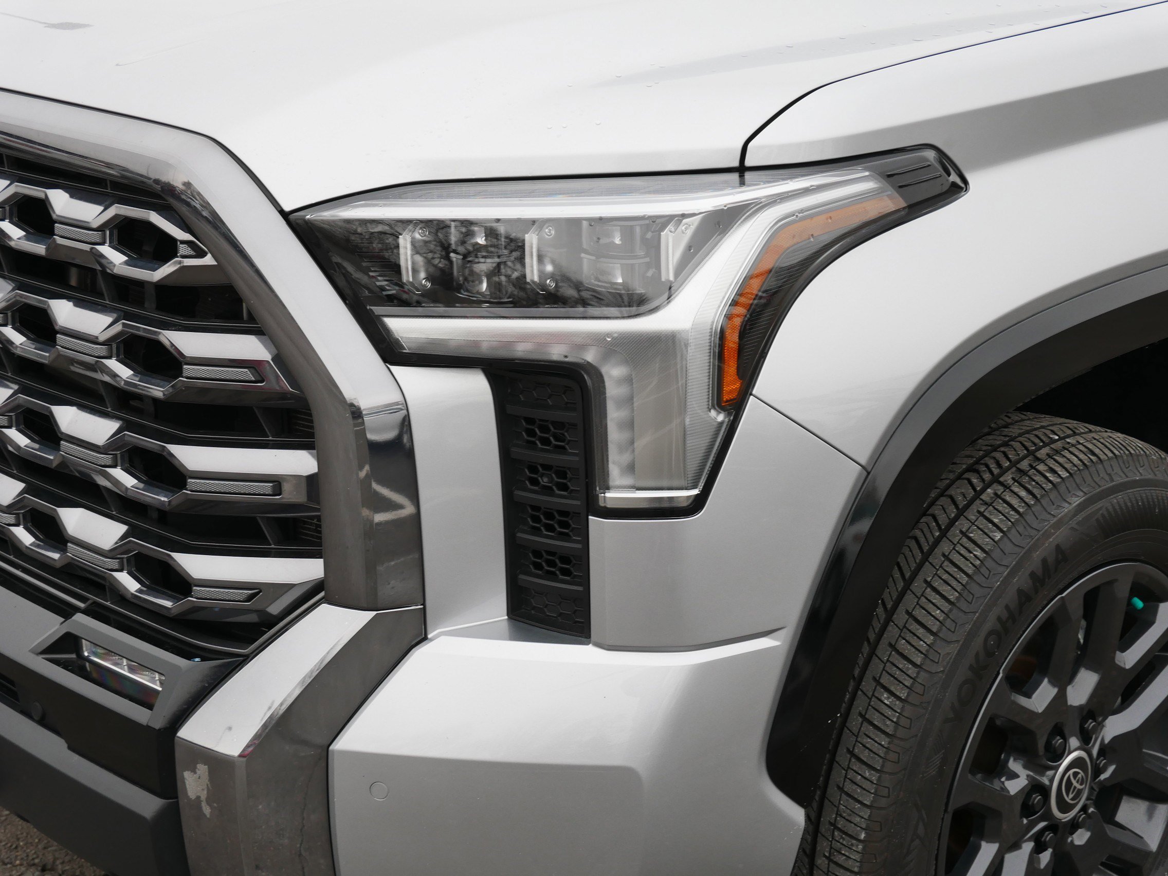 Used 2024 Toyota Tundra Platinum image 16