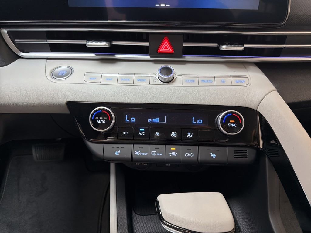 New 2026 Hyundai Elantra Limited image 19