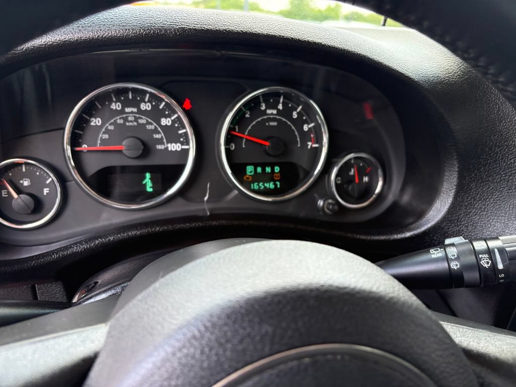 Used 2012 Jeep Wrangler Unlimited Sport w/ Connectivity Group AWD/4WD image 18