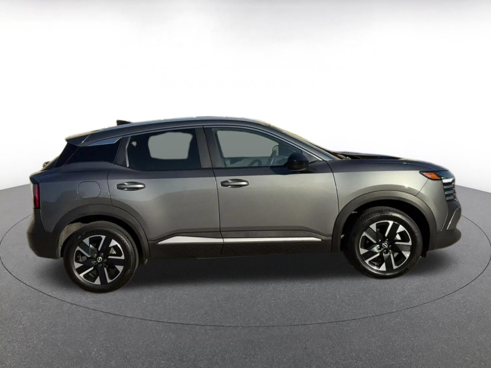 Used 2026 Nissan Kicks SV w/ Cold Weather Package AWD/4WD image 16