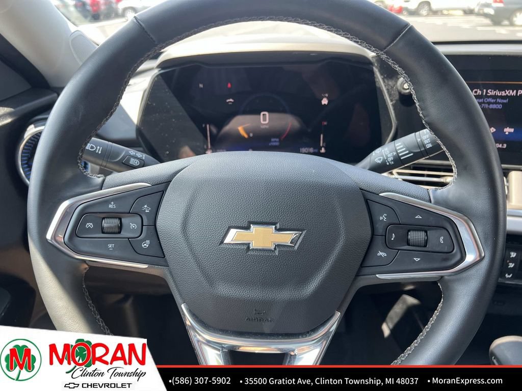 Certified 2024 Chevrolet Trax LT w/ Driver Confidence Package FWD image 18