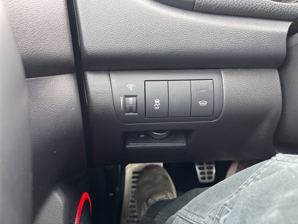 Used 2012 Kia Forte Koup SX w/ Leather Pkg image 19