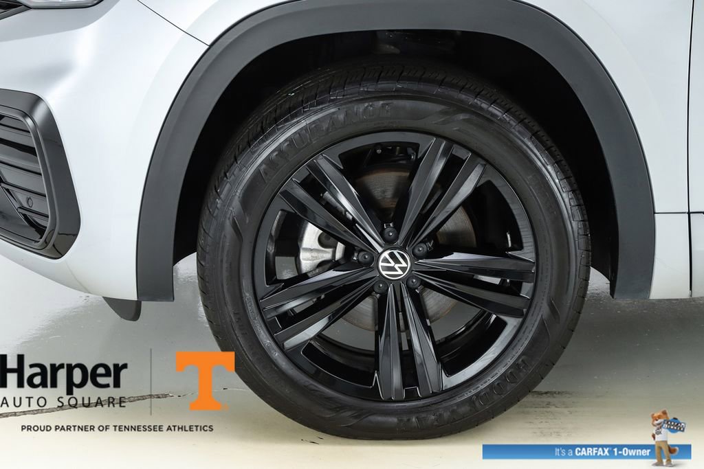Used 2023 Volkswagen Atlas Cross Sport SEL R-Line image 44