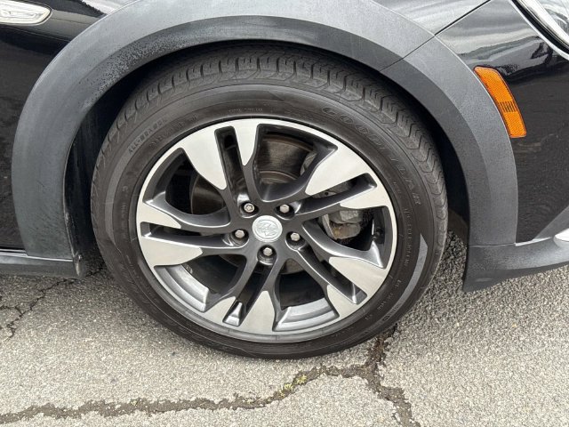 Used 2018 Buick Regal Essence w/ Sights and Sounds Package AWD/4WD image 7