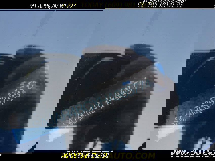 Used 2017 Jaguar XE image 36