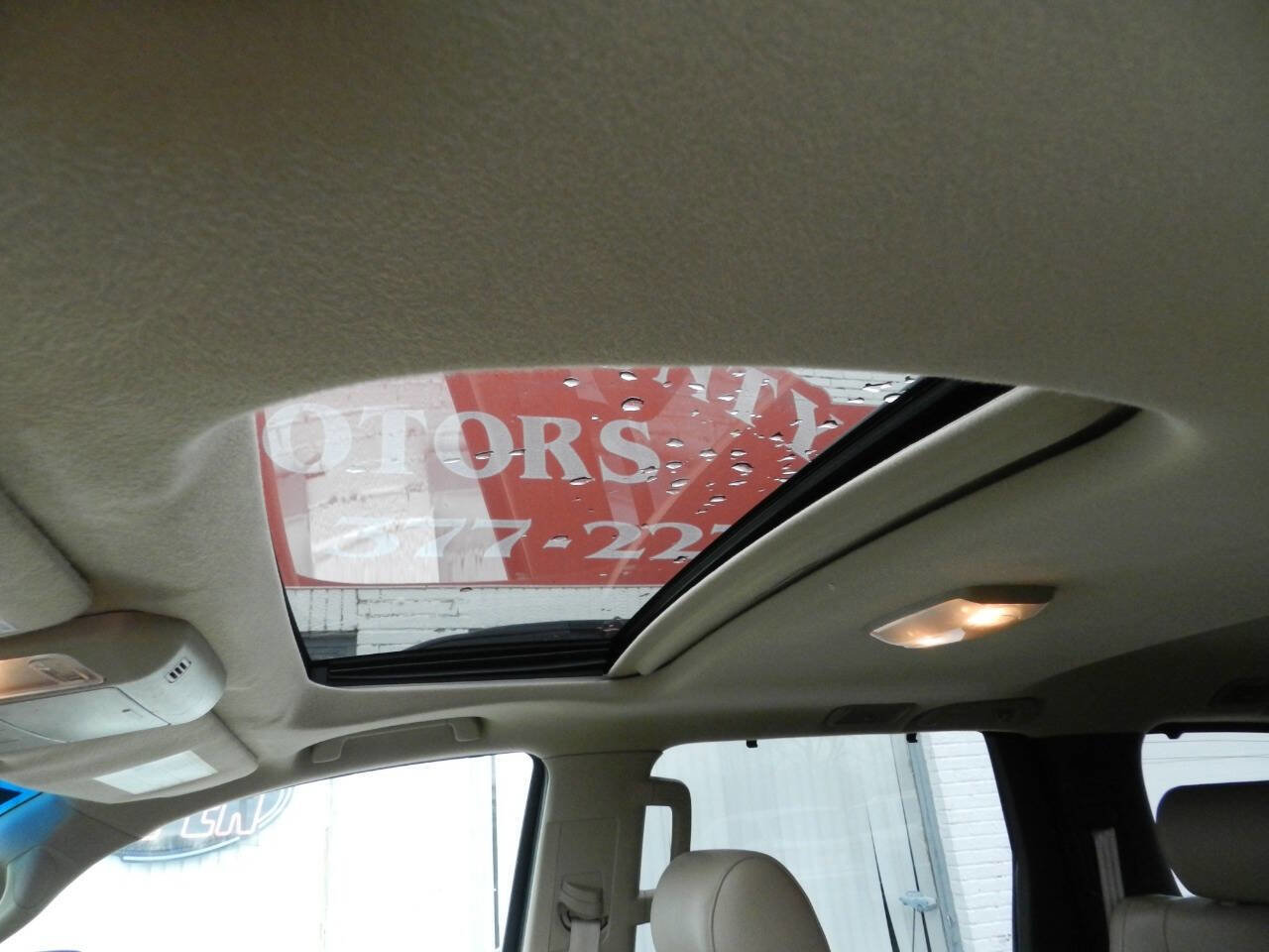 Used 2010 Toyota Sequoia Limited image 21