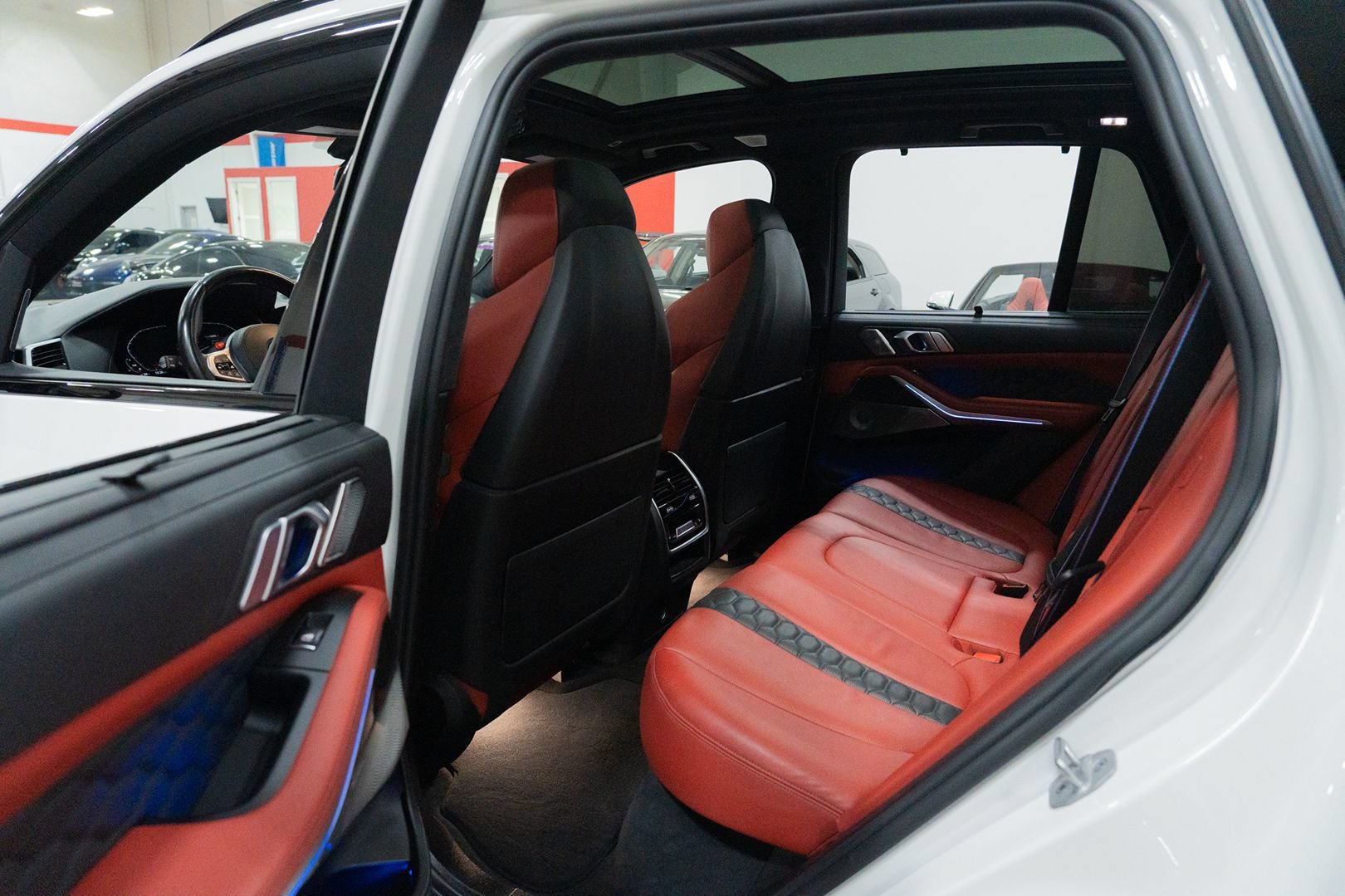 Used 2021 BMW X5 M w/ Competition Package AWD/4WD image 22