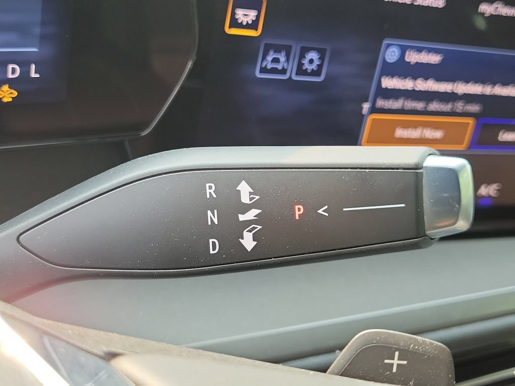 Used 2026 Chevrolet Traverse LT FWD image 35