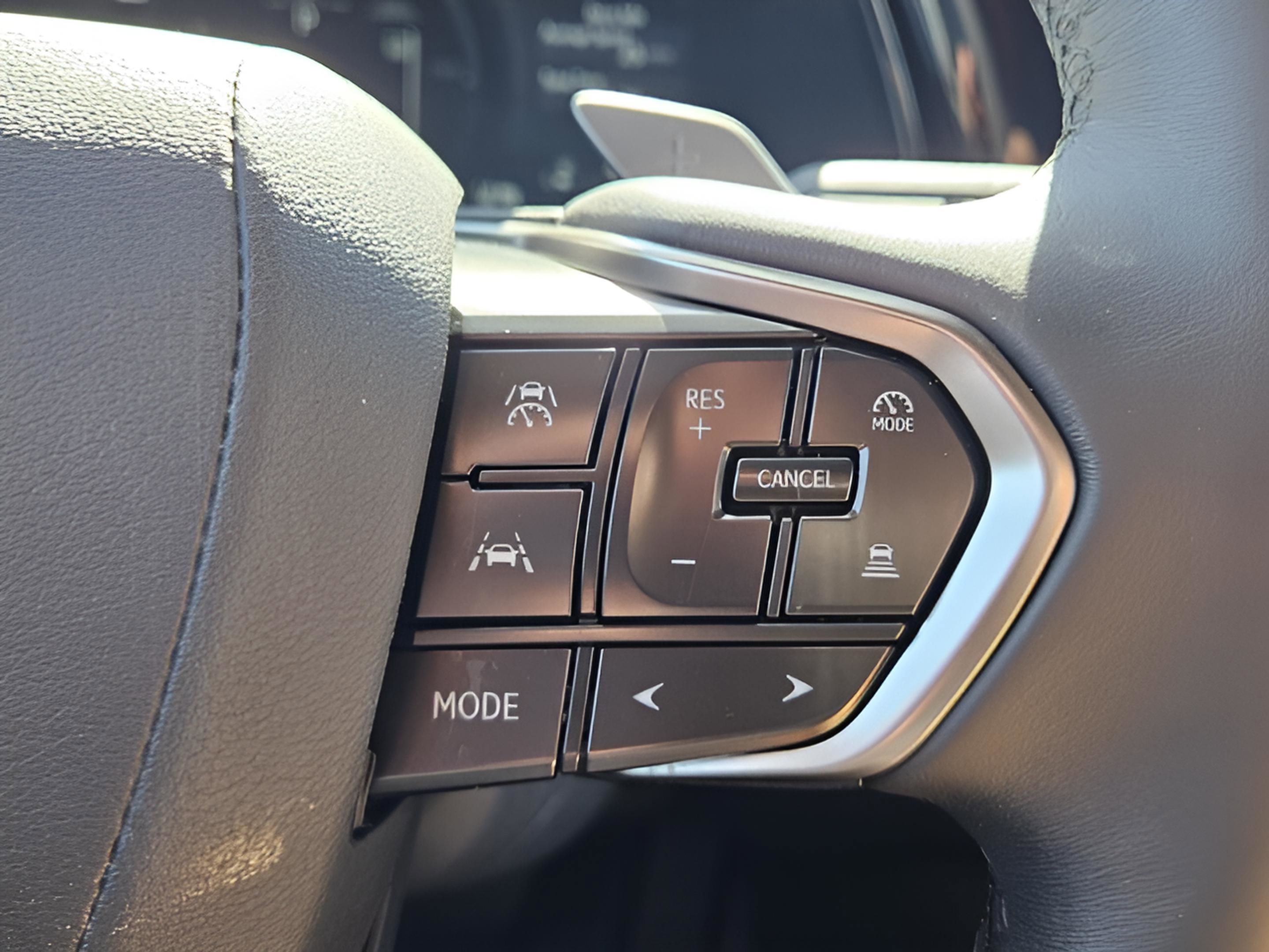 Used 2025 Lexus RX 350h w/ Accessory Package (P3) AWD/4WD image 25