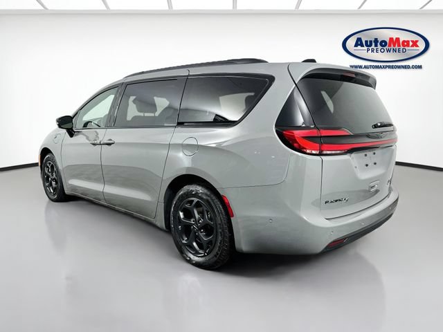 Used 2025 Chrysler Pacifica Premium FWD image 6