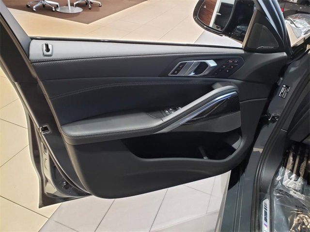 New 2026 BMW X6 M60i image 8