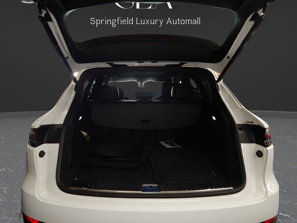 Used 2023 Porsche Cayenne image 6