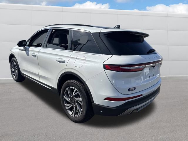 Used 2025 Lincoln Corsair AWD w/ Equipment Group 101A image 3