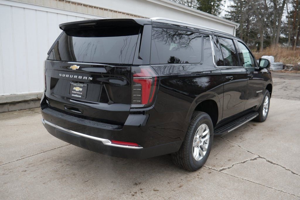New 2026 Chevrolet Suburban LS image 7
