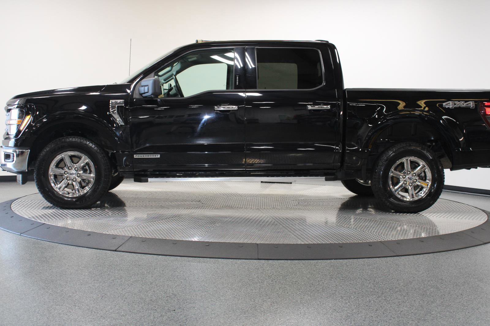 Used 2024 Ford F150 XLT w/ Mobile Office Package image 7