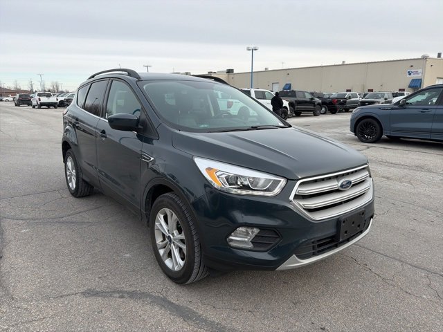 Used 2019 Ford Escape SEL image 2