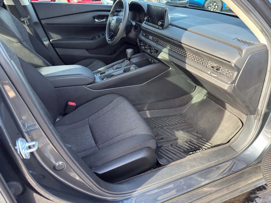 Used 2025 Honda Accord LX image 28