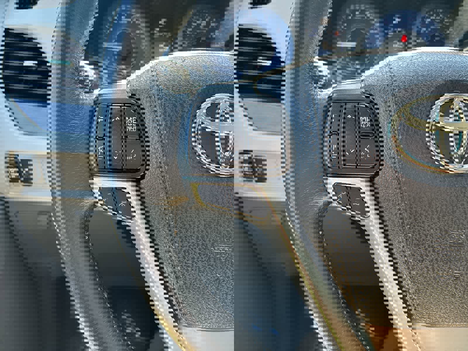 Used 2020 Toyota Sienna XLE image 12