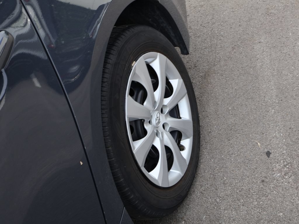 Used 2024 Toyota Corolla LE FWD image 29