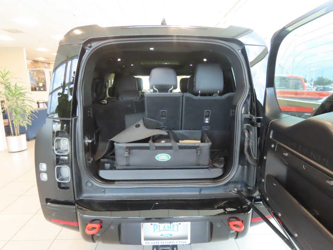 Used 2024 Land Rover Defender 130 X AWD/4WD image 14