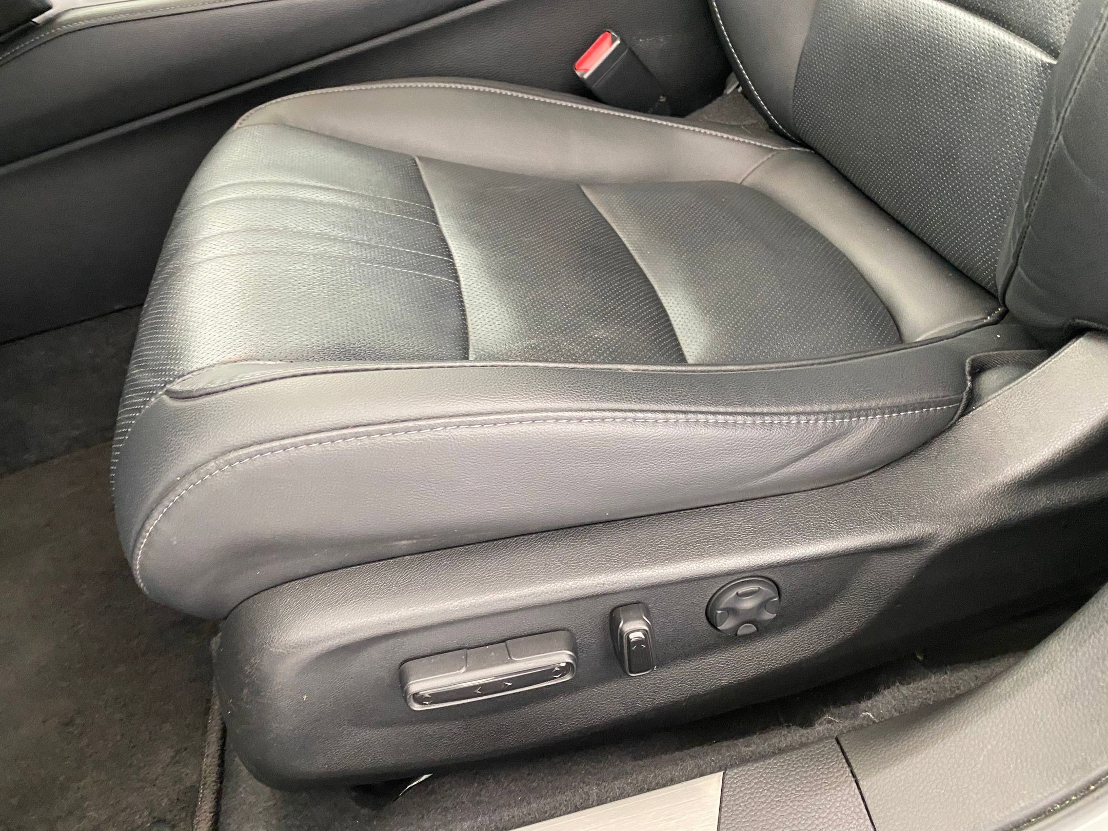 Used 2022 Honda Accord Touring image 12