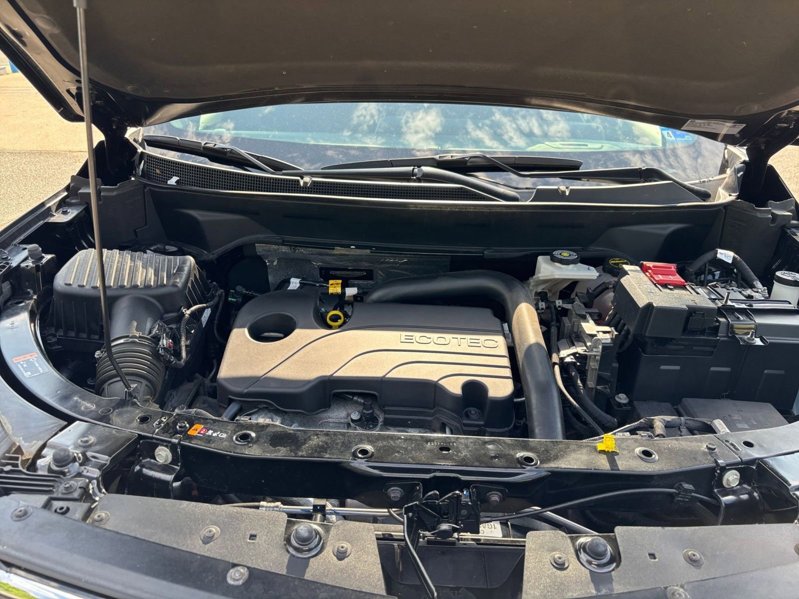 Used 2025 Chevrolet Equinox LT FWD image 32