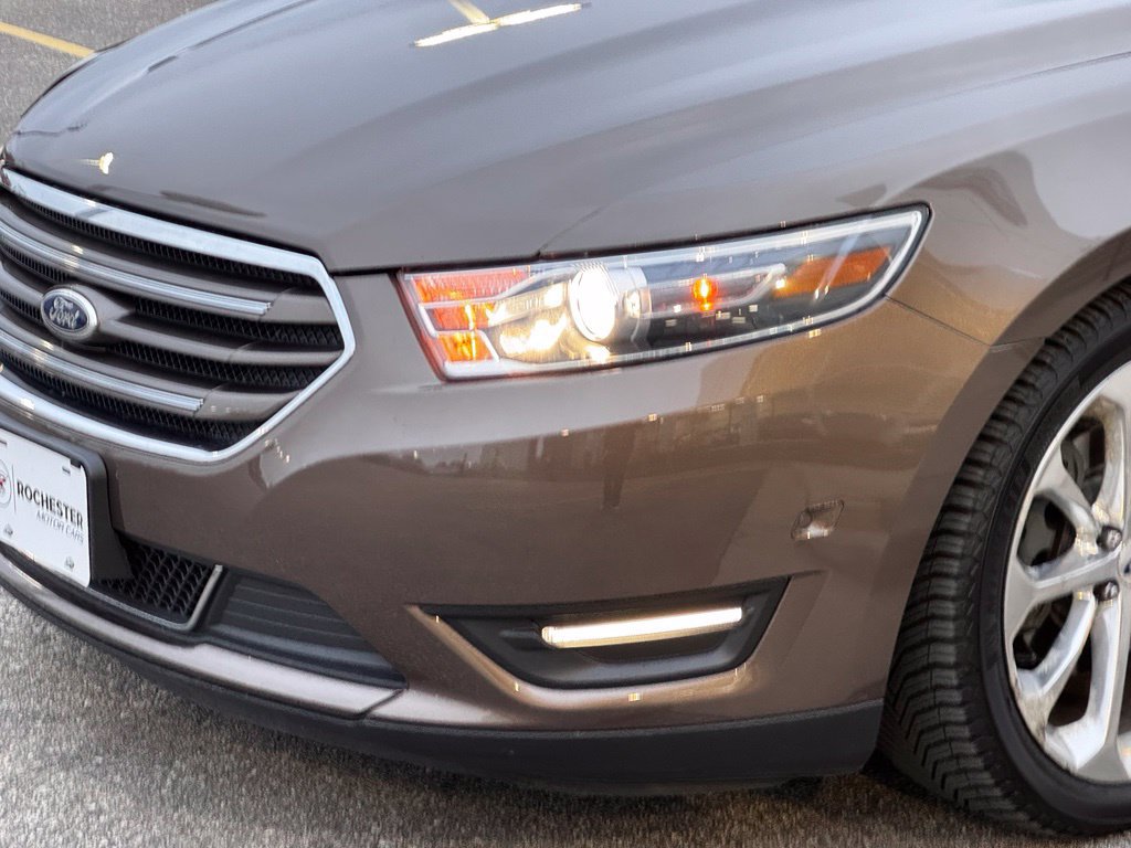Used 2015 Ford Taurus Limited w/ Equipment Group 301A FWD image 42