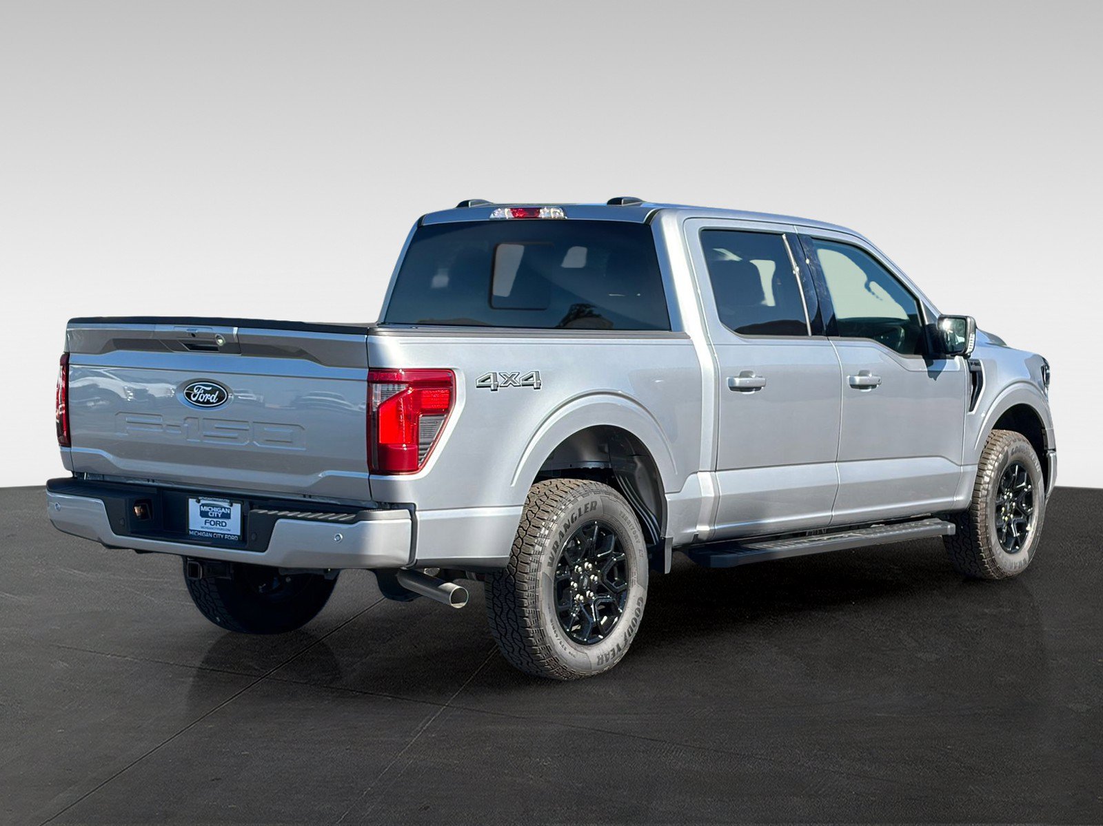 Used 2025 Ford F150 XLT w/ Equipment Group 302A MID AWD/4WD image 5