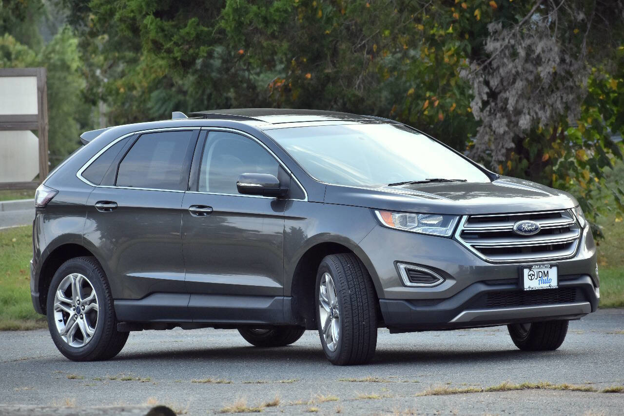 Used 2017 Ford Edge Titanium w/ Equipment Group 301A image 4