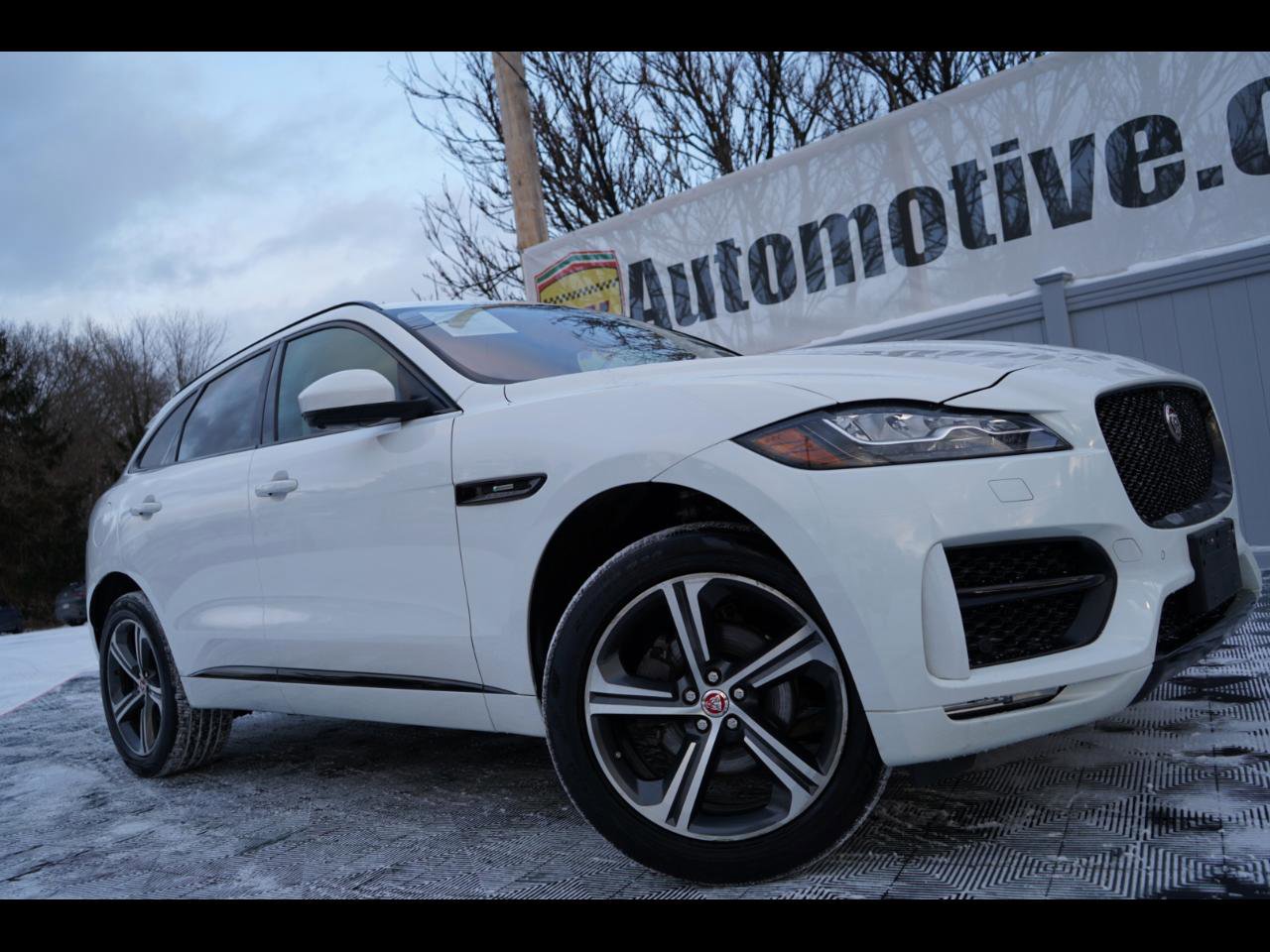 Used 2020 Jaguar F-PACE R-Sport image 1